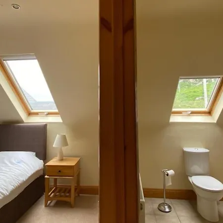 5 Star Overlooking Pets Welcome Holiday home *