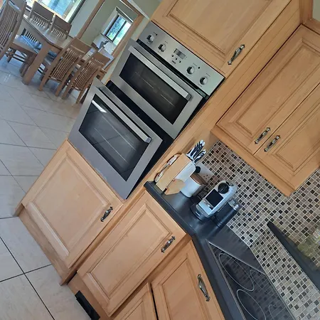 5 Star Overlooking Pets Welcome Holiday home *