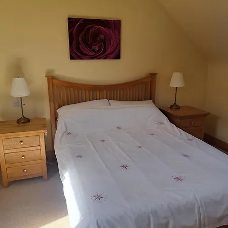 5 Star Overlooking Pets Welcome *